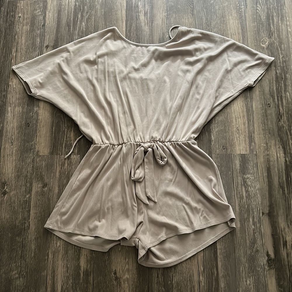 Romper - Picture 2 of 2